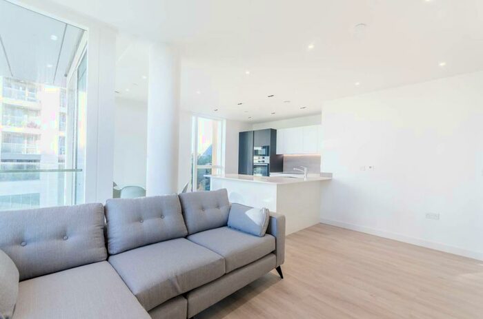 2 Bedroom Flat To Rent In Woodberry Down, Stoke Newington, London, N4