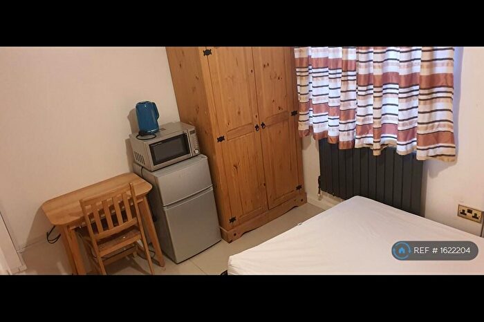 Studio To Rent In Warwick Way, Dartford, DA1