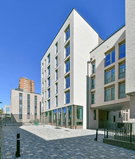 2 Bedroom Apartment To Rent In A Pelham Street, BN1