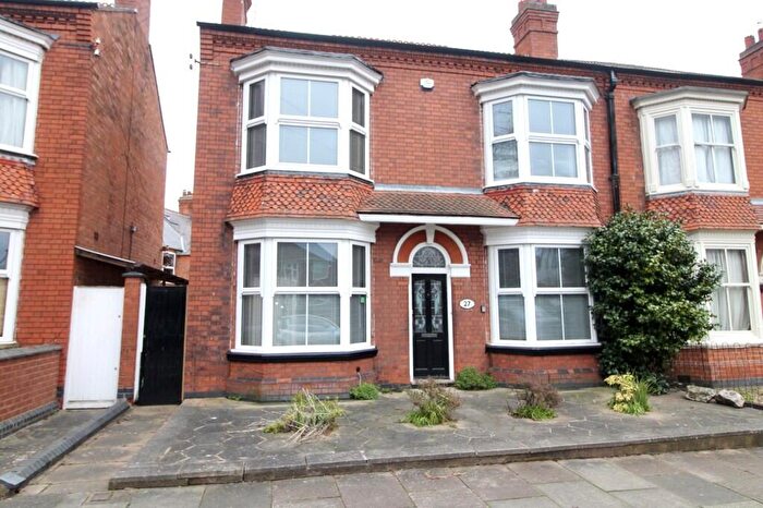 4 Bedroom Semi Detached House For Sale In Gimson Road, Western Park, LE3