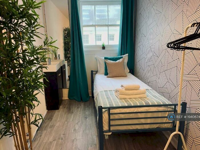 Studio To Rent In Single Room, Brighton, BN1