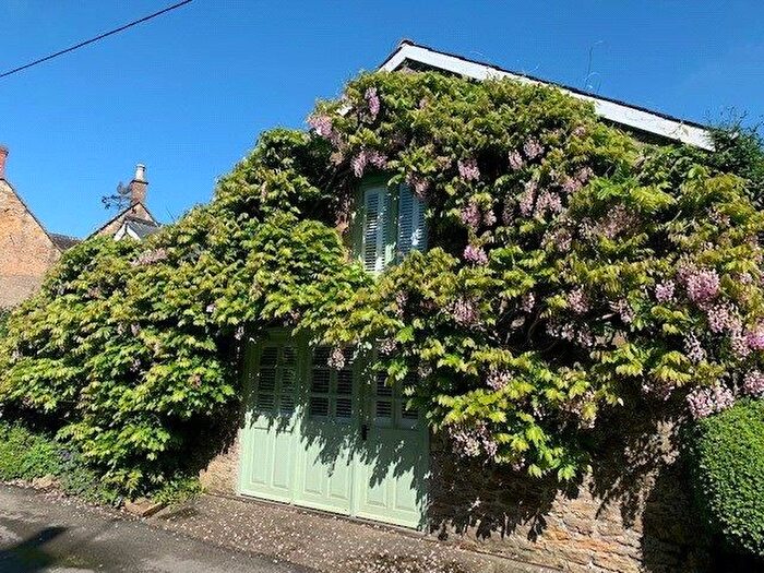 1 Bedroom Detached House To Rent In New Street, North Perrott, Crewkerne, TA18