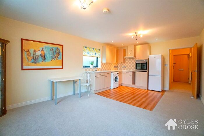 2 Bedroom Flat For Sale In Layer Road, Abberton, Colchester, CO5