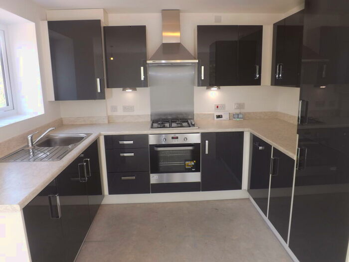 2 Bedroom Flat To Rent In Broadhurst Place, Basildon, SS14