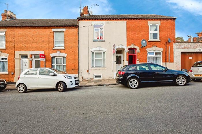 4 Bedroom Terraced House For Sale In Salisbury Street, Semilong, Northampton, NN2