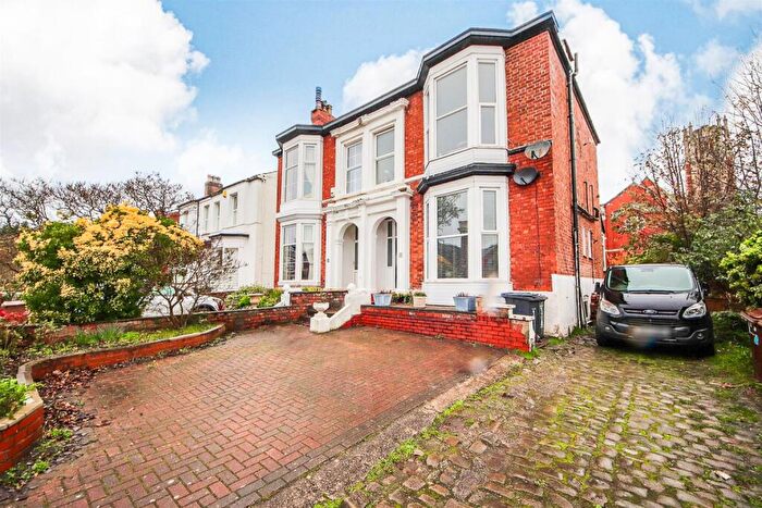 2 Bedroom Apartment For Sale In Arnside Road, Southport, Merseyside, PR9
