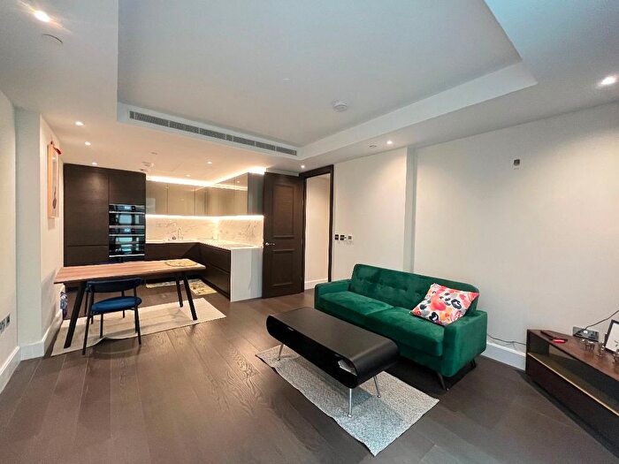 2 Bedroom Flat To Rent In Sherrin House, Warwick Lane, London, W14