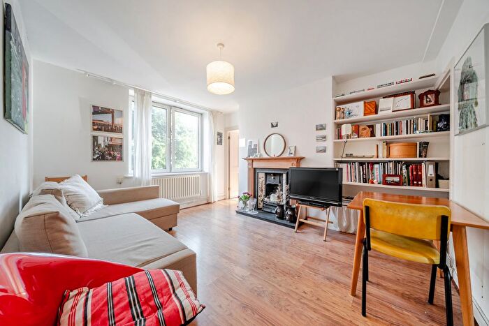 1 Bedroom Flat For Sale In Cherry Garden Street, London, SE16