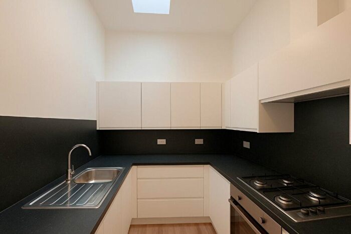 5 Bedroom Flat To Rent In East Preston Street, Newington, Edinburgh, EH8