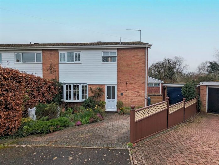 3 Bedroom Semi-Detached House For Sale In Benton Close, Welland, Malvern, WR14