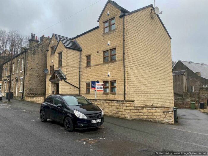 1 Bedroom Flat To Rent In Palm Court, A Garden Street, Huddersfield, West Yorkshire, HD1