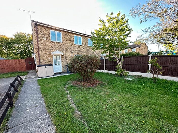 1 Bedroom End Of Terrace House To Rent In Warton Green, Luton, Bedfordshire, LU2