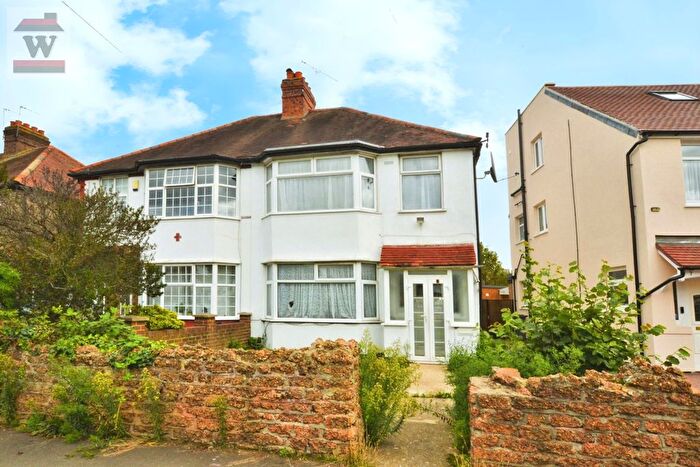 3 Bedroom Semi-Detached House To Rent In Worton Way, Hounslow, TW3