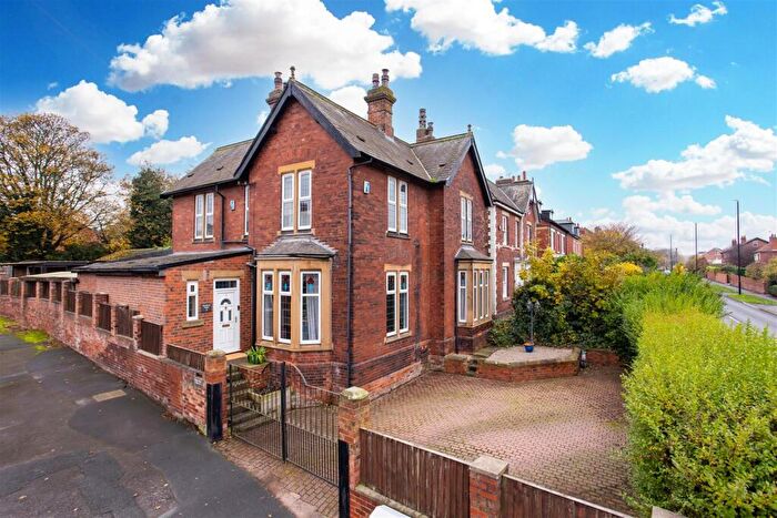 5 Bedroom Detached House For Sale In Carlton Lane, Rothwell, Leeds, LS26