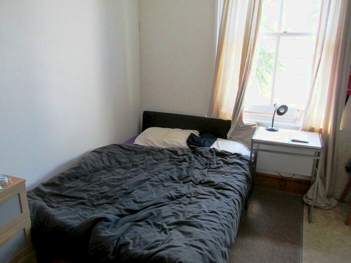 Studio To Rent In Bryantwood Road, London, N7