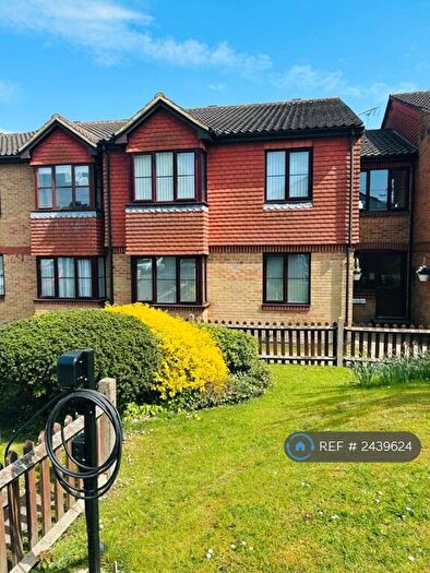 1 Bedroom Flat To Rent In Ash, Surrey, GU12
