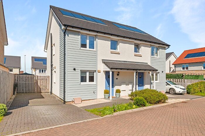 3 Bedroom Semi-Detached House For Sale In Nethershiel Terrace, East Calder, EH53
