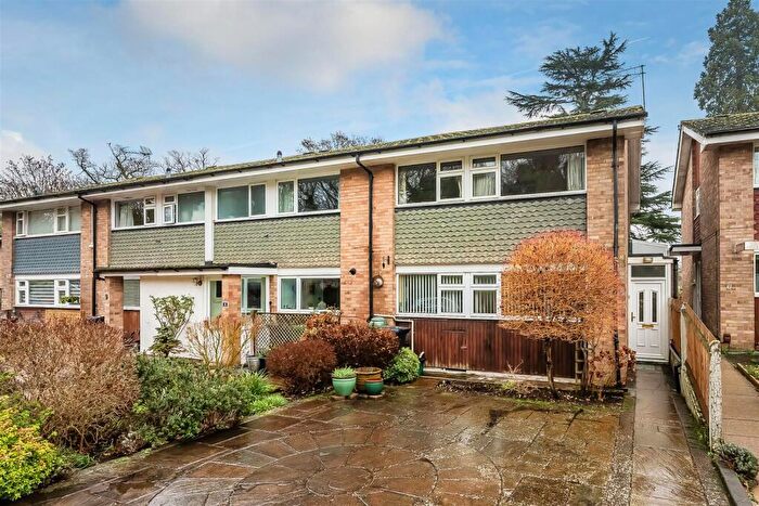 3 Bedroom End Of Terrace House For Sale In Holmwood Close, Cheam, SM2