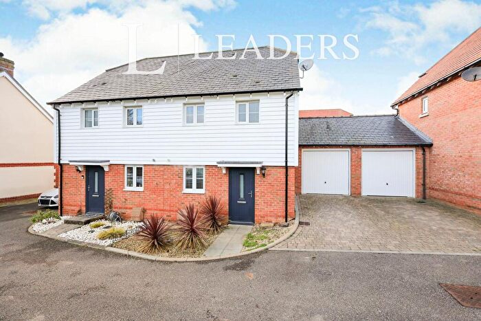 2 Bedroom Semi-Detached House To Rent In Weavers Lane, BN27