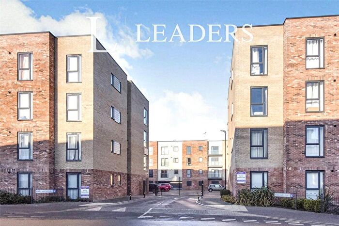 2 Bedroom Flat To Rent In Harland Court, Station Hill, IP32