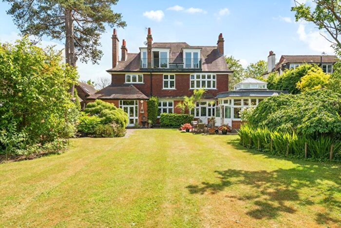 7 Bedroom Detached House To Rent In Manor Way London, SE3