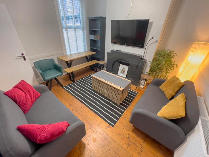 3 Bedroom Terraced House To Rent In Albany Road, L7