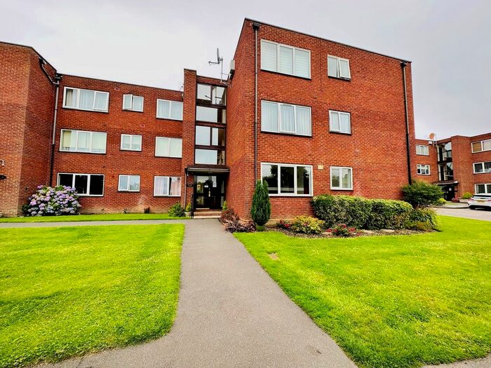 2 Bedroom Flat To Rent In Westcroft Court, New Road, Broxbourne, EN10