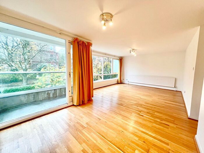 2 Bedroom Flat To Rent In Imperial Towers, Netherhall Gardens, Hampstead, NW3