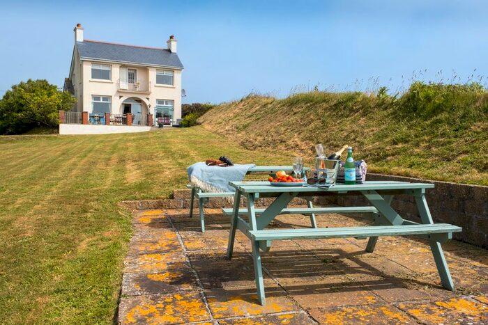 4 Bedroom Detached House For Sale In The Lizard, Helston, TR12