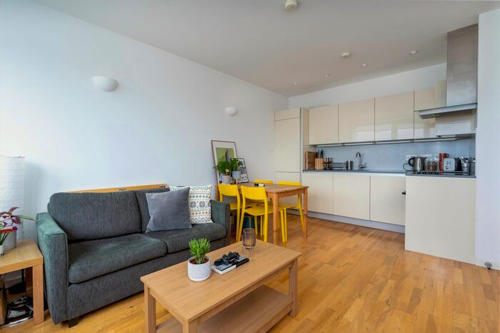 1 Bedroom Flat To Rent In Holloway Road, London, N19