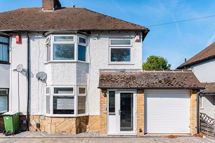 3 Bedroom Semi-Detached House For Sale In Palm Avenue, Sidcup, DA14