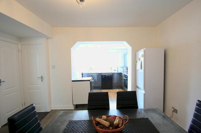 4 Bedroom Terraced House To Rent In Norbury Court Road, Norbury, SW16