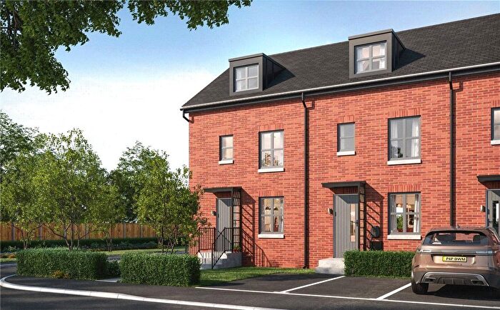 4 Bedroom Terraced House For Sale In Ropemakers Way, Heywood, Greater Manchester, OL10