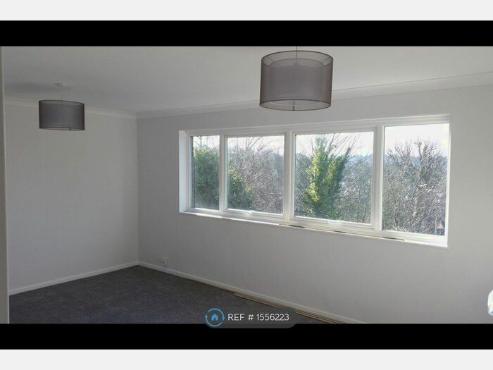 2 Bedroom Flat To Rent In Reddington Close, South Croydon, CR2