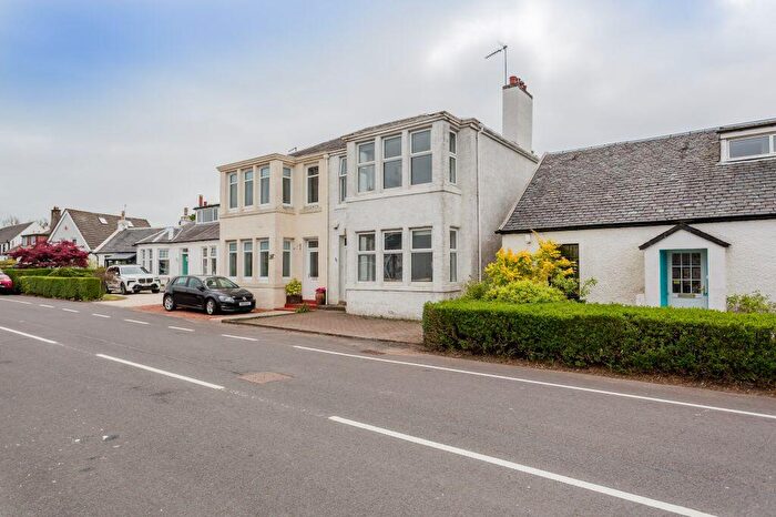 3 Bedroom Semi-Detached Villa For Sale In Neilston Road, Uplawmoor, G78