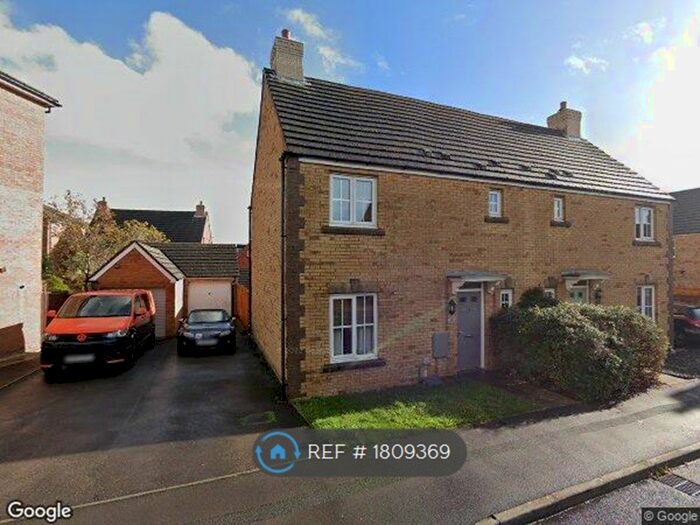3 Bedroom Semi-Detached House To Rent In Cae Llwydcoed, Mid Glamorgan, CF31