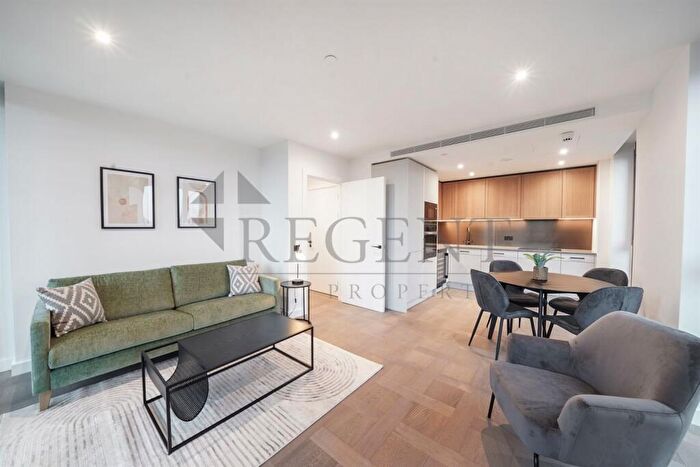 2 Bedroom Apartment To Rent In London Dock, Boxwood Gardens, E1W