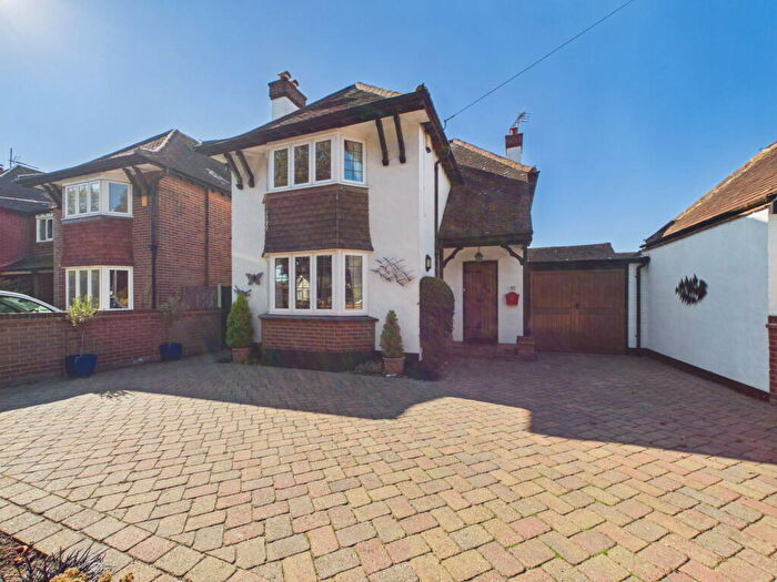 4 Bedroom Detached House For Sale In Lindenthorpe Road, Broadstairs, CT10