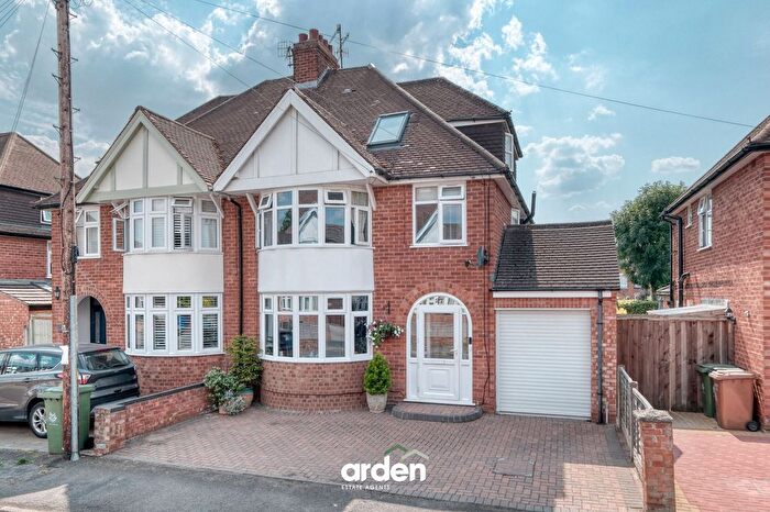 4 Bedroom Semi-Detached House For Sale In Eltric Road, Worcester, WR3