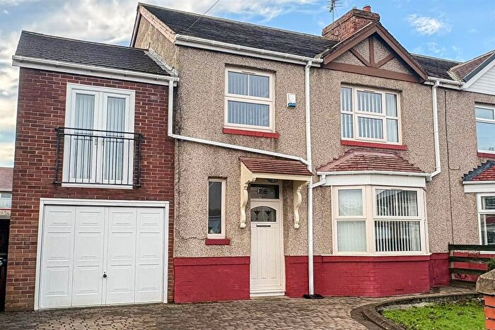 4 Bedroom Semi Detached House For Sale In Dulverton Avenue, South Shields, NE33