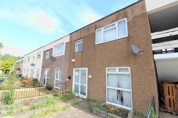3 Bedroom Terraced House To Rent In Roodegate, Basildon, Essex, SS14