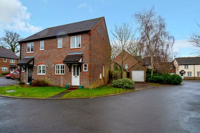 2 Bedroom End Of Terrace House To Rent In Thatcham, Berkshire, RG18