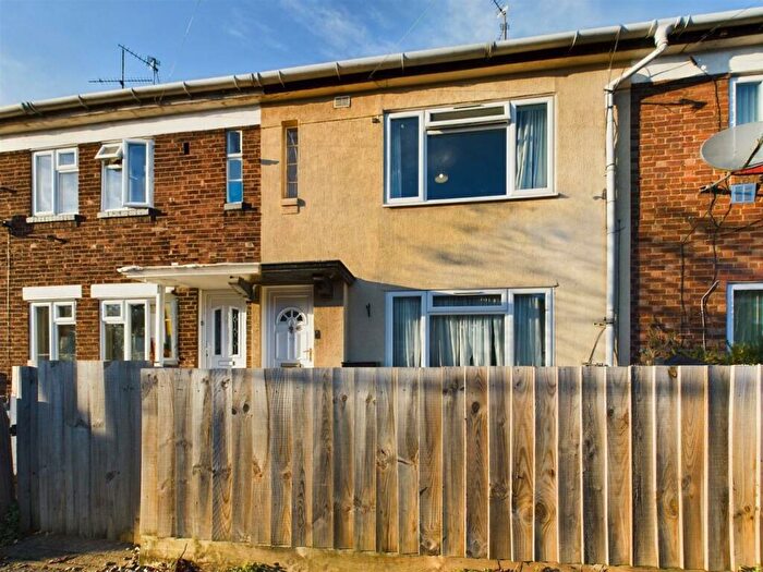 3 Bedroom Terraced House For Sale In Willesden Avenue, Peterborough, PE4