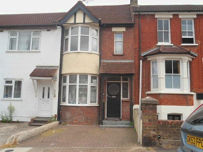 4 Bedroom Property To Rent In Dale Street, Chatham, ME4