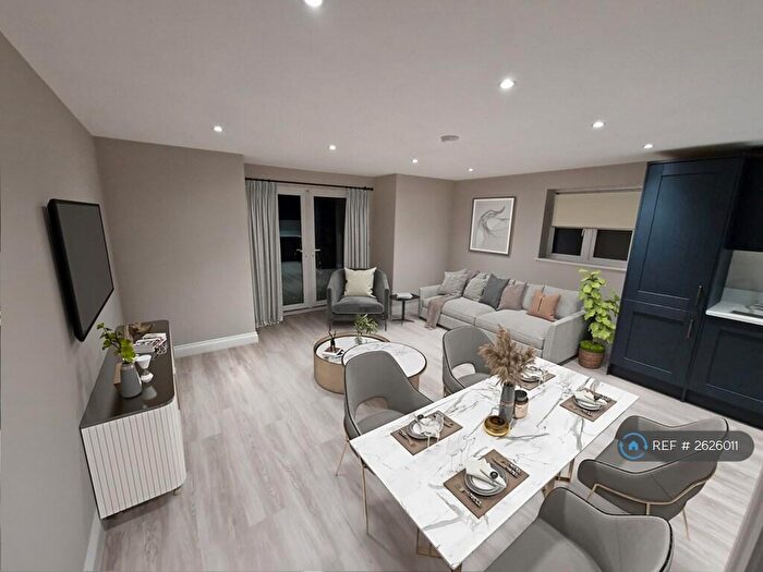 2 Bedroom Flat To Rent In Wootton Place, Basildon, SS16