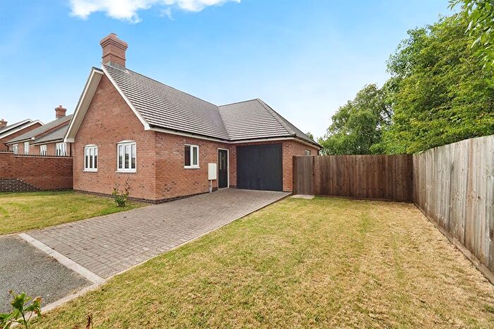 2 Bedroom Detached Bungalow For Sale In Main Street, Osgathorpe, Loughborough, LE12