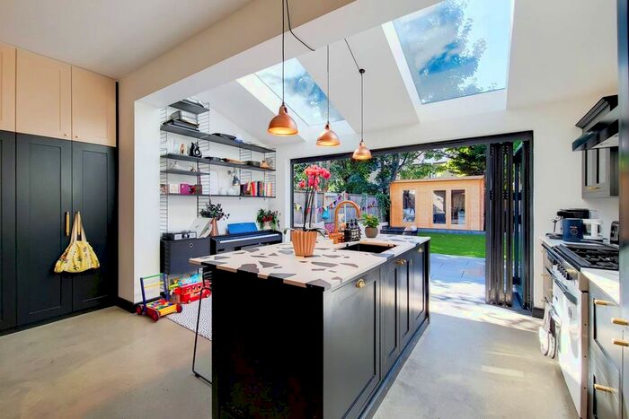 4 Bedroom End Of Terrace House To Rent In Carlton Road, Manor Park, London, E12