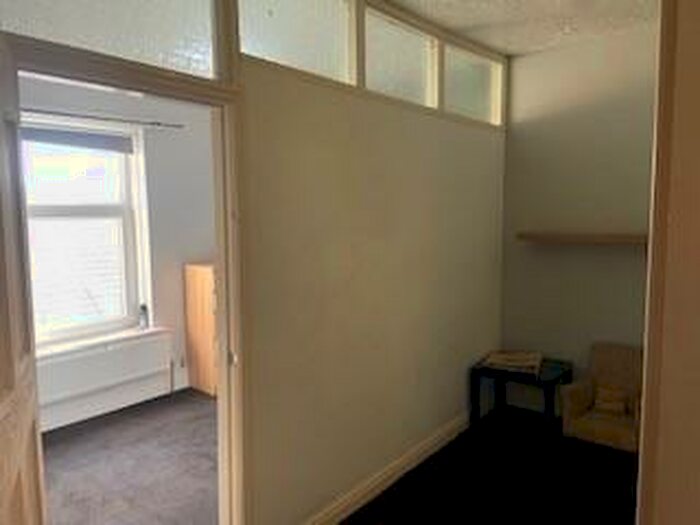 1 Bedroom Terraced House To Rent In South Parade, Cleckheaton, BD19