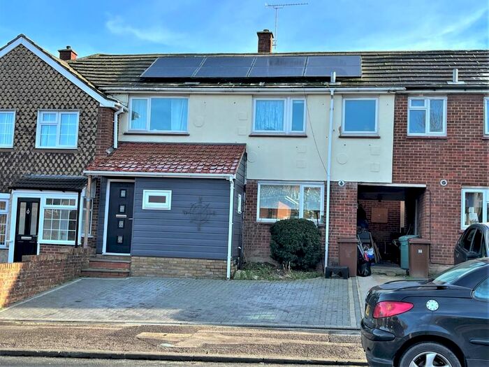 3 Bedroom Terraced House To Rent In Churchill Avenue, Chatham, ME5