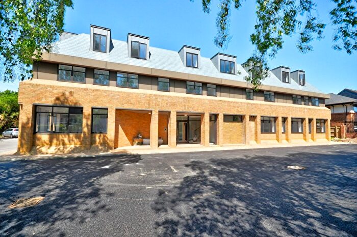 2 Bedroom Flat To Rent In Claremont Place, Chinnor, Oxfordshire, OX39